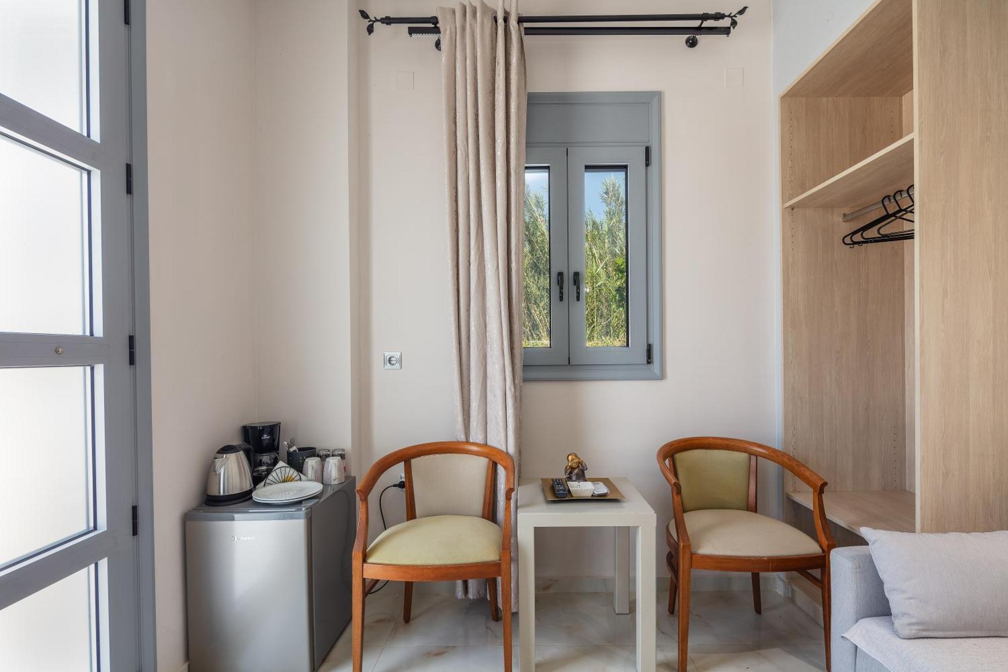 Hotel Iosifina, 80 Metres From Episkopi Beach! Dhrámia Quarto foto